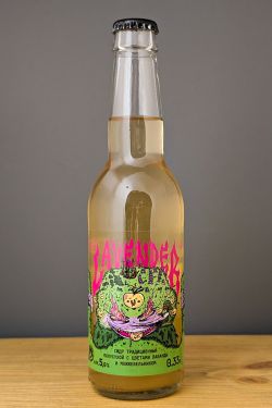 Заповедник Lavender с цветами лаванды и можжевельником п/сух